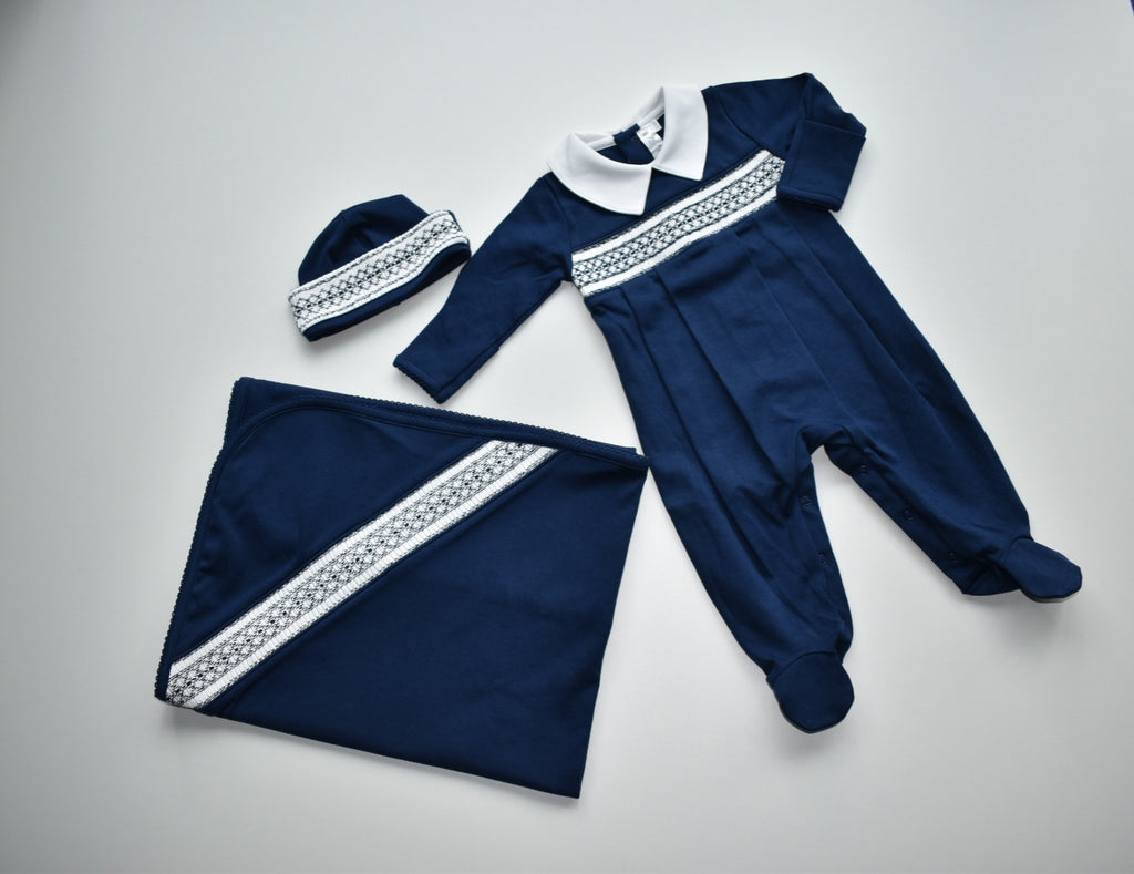 Heritage – Hand-Smocked Pima Cotton Gift Set